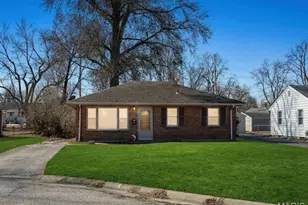 11006 St Nicholas Ct, Saint Ann, MO 63074 - Photo 1