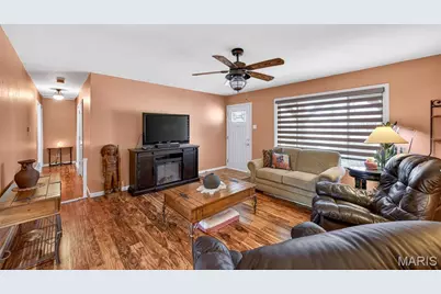 340 Woodbridge Drive, Saint Charles, MO 63303 - Photo 7