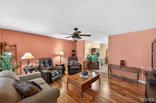 340 Woodbridge Dr, Saint Charles, MO 63303 - Photo 5