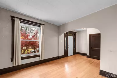 4925 Schollmeyer Avenue, Saint Louis, MO 63109 - Photo 5