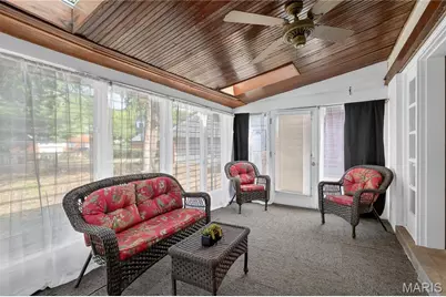 7419 Woodland Way, Pasadena Hills, MO 63121 - Photo 9