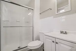 2377 Farflung Dr, Florissant, MO 63031 - Photo 9