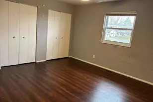 10395 Forest Brook Ln, Creve Coeur, MO 63146 - Photo 13