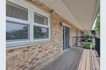 10395 Forest Brook Lane #E, Creve Coeur, MO 63146 - Photo 7