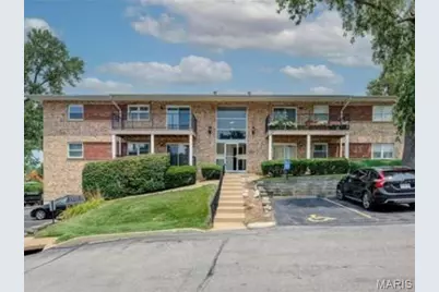 10395 Forest Brook Lane #E, Creve Coeur, MO 63146 - Photo 1