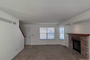 524 Elm Crossing Ct, Ballwin, MO 63021 - Photo 3