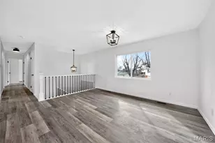 2347 Farflung Dr, Florissant, MO 63031 - Photo 7