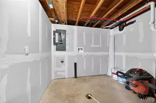2347 Farflung Dr, Florissant, MO 63031 - Photo 29