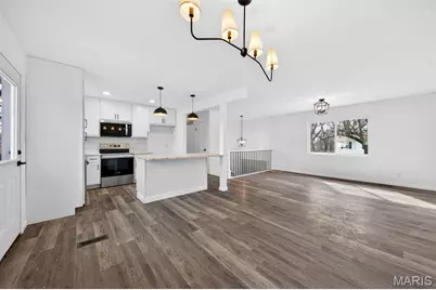 2347 Farflung Drive, Florissant, MO 63031 - Photo 9