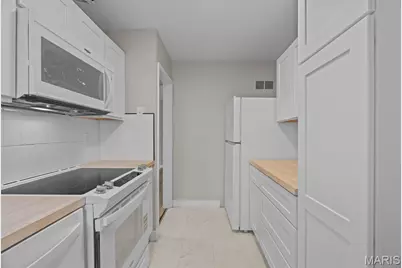 7431 Esterbrook Drive, Saint Louis, MO 63136 - Photo 11