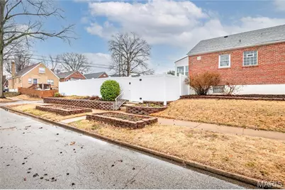 5689 Pernod Avenue, Saint Louis, MO 63139 - Photo 39