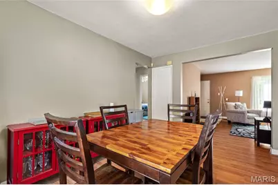 1047 Raisher Drive, Saint Louis, MO 63130 - Photo 11