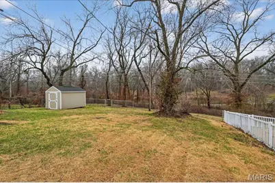 8808 Marcella Avenue, Saint Louis, MO 63121 - Photo 21