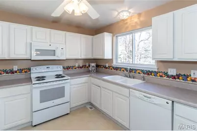 1007 Arbor Pointe Drive, Manchester, MO 63088 - Photo 9