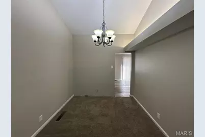 1750 Schuetz Road, Saint Louis, MO 63146 - Photo 5