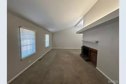 1750 Schuetz Road, Saint Louis, MO 63146 - Photo 3