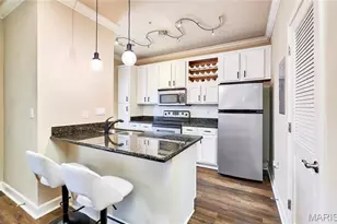 2612 Mcknight Crossing Ct, Saint Louis, MO 63124 - Photo 7