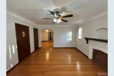 5855 Nottingham Avenue, Saint Louis, MO 63109 - Photo 3