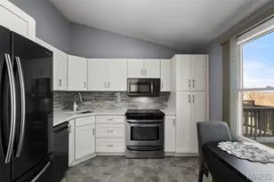 5427 Duchesne Parque Dr, Unincorporated, MO 63128 - Photo 15