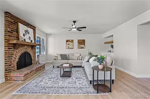 2007 Willow Lake Dr, Chesterfield, MO 63017 - Photo 11