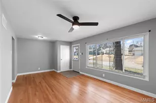 10132 Dellridge Ln, Saint Louis, MO 63136 - Photo 5