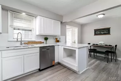 31 Godfrey Lane, Ferguson, MO 63135 - Photo 11