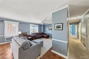 900 S Hanley Rd, Saint Louis, MO 63105 - Photo 9