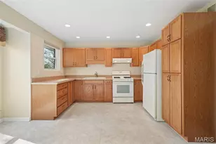 3068 Sedan Dr, Saint Louis, MO 63125 - Photo 9