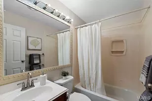 442 Royalwood Dr, Creve Coeur, MO 63141 - Photo 15