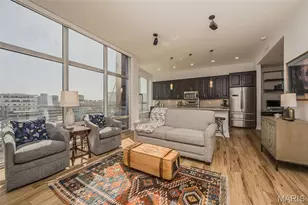 9 N Euclid Ave, Saint Louis, MO 63108 - Photo 15