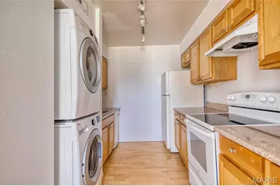 4390 McPherson #A- 2nd floor, Saint Louis, MO 63108 - Photo 5
