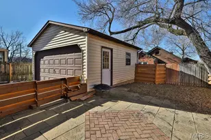 1109 North and South Rd, Saint Louis, MO 63130 - Photo 19