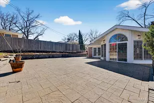 5 Clerbrook Ln, Ladue, MO 63124 - Photo 37