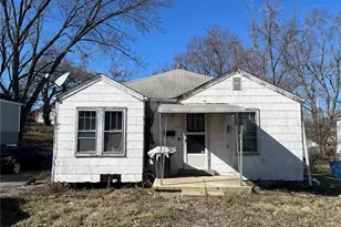 8821 Eichler Pl, Jennings, MO 63136 - Photo 1