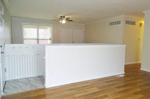 1052 Deleon Ct, Fenton, MO 63026 - Photo 9