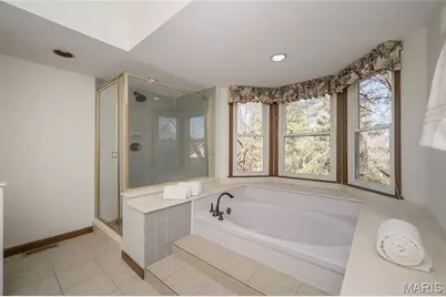 16401 Wilson Farm Drive, Chesterfield, MO 63005 - Photo 37