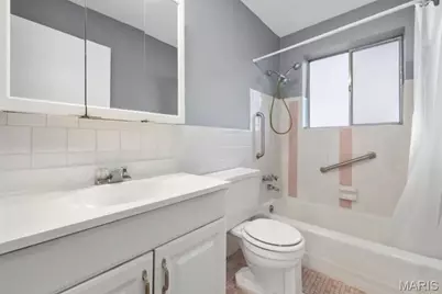 9310 Shirley Gardens Drive, Saint John, MO 63114 - Photo 15