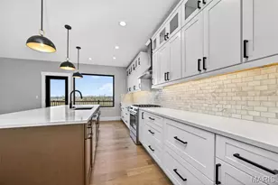 1015 River Bluff Dr, Washington, MO 63090 - Photo 5