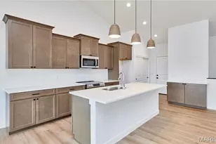 112 Canyon Creek Cir, Moscow Mills, MO 63362 - Photo 11