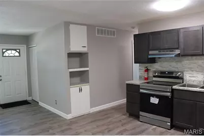 8922 Higginson Drive, Bel-Ridge, MO 63121 - Photo 9