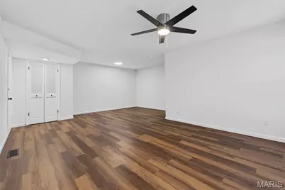4351 Chateau De Ville Drive #D, Saint Louis, MO 63129 - Photo 5