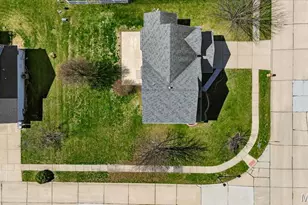 1072 Dardenne Woods Dr, Dardenne Prairie, MO 63368 - Photo 29