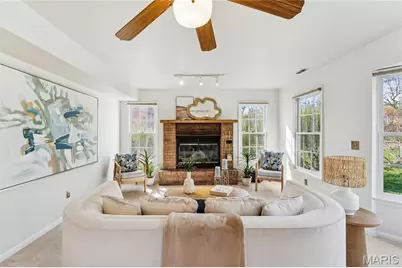 1009 Joanna Avenue, Glendale, MO 63122 - Photo 13