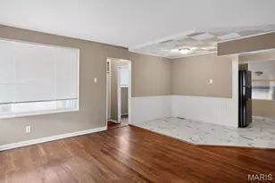 2201 Hollis Dr, Saint Louis, MO 63136 - Photo 9