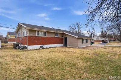 2201 Hollis Drive, Saint Louis, MO 63136 - Photo 29