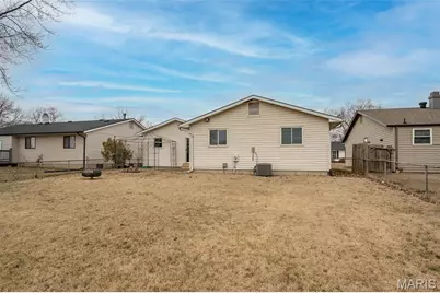 2912 Dividend Park Drive, Saint Louis, MO 63031 - Photo 33