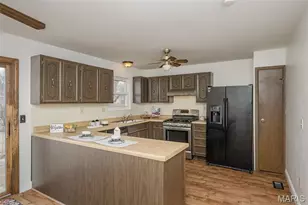 2912 Dividend Park Dr, Saint Louis, MO 63031 - Photo 13