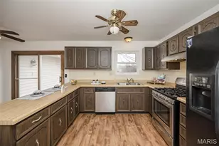 2912 Dividend Park Dr, Saint Louis, MO 63031 - Photo 15