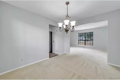 5116 Suson Oaks Court, Saint Louis, MO 63128 - Photo 7