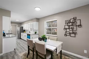 27 Nob Hill Dr, Hazelwood, MO 63138 - Photo 11